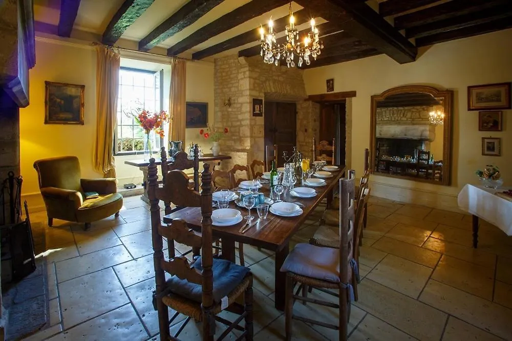 Villa Château du Raysse à Cazoules Hébergement de vacances